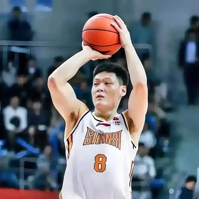 包含上海篮球队士气高涨，取得胜利晋级的词条