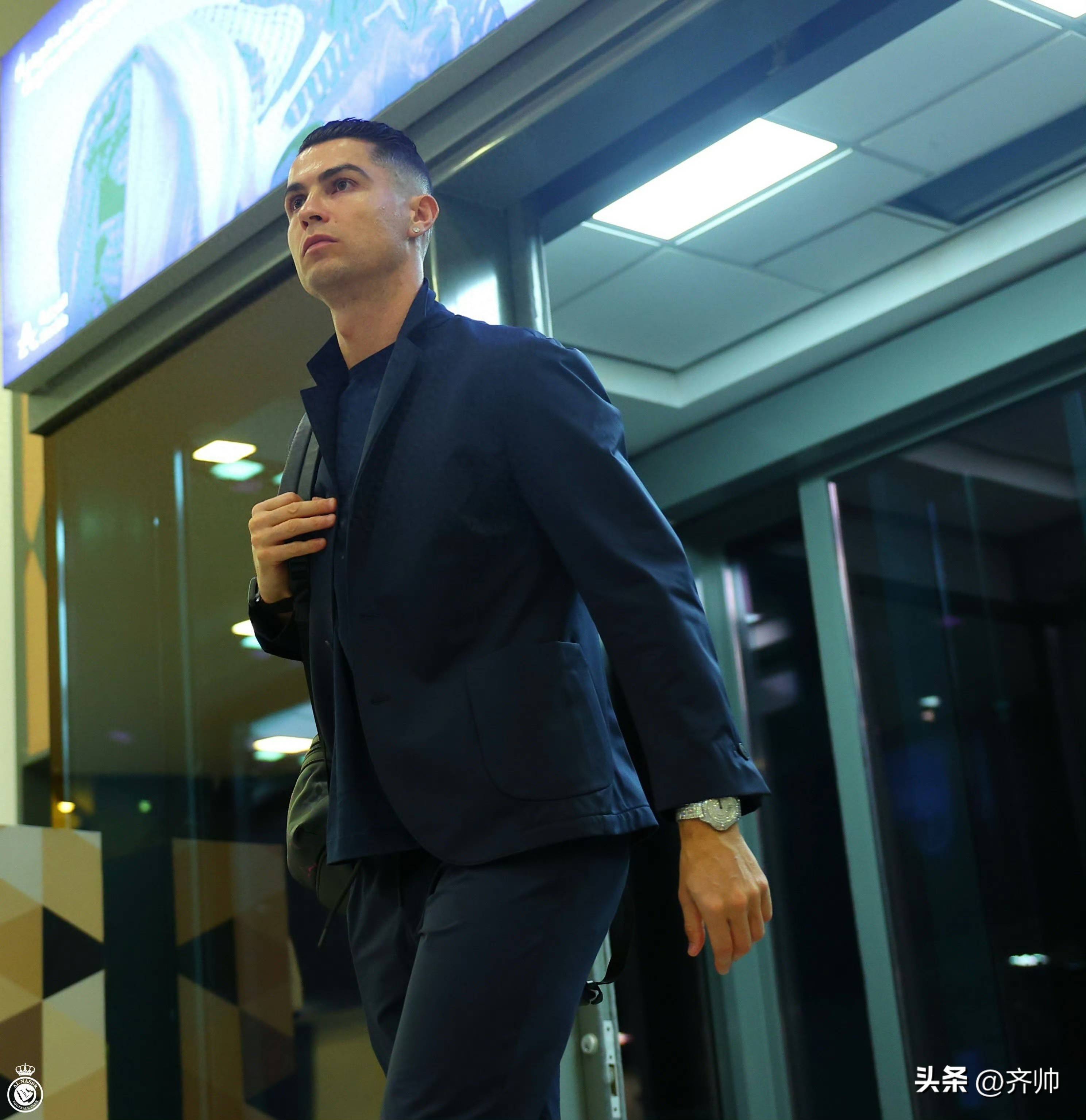 关于40岁再战两年，C罗与利雅得胜利续约，世界杯、亚冠全力的信息