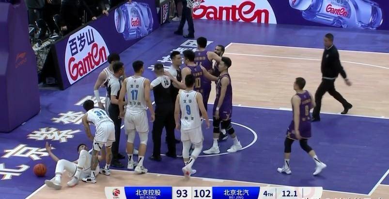 关于李祥波全场出战4分钟，2中1得到2分1板1抢断的信息